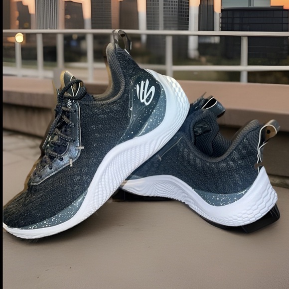 Under Armour Curry Team 10 Athletic Sneakers, Women’s Size 10.5 or Mens Size 9 - Picture 1 of 7